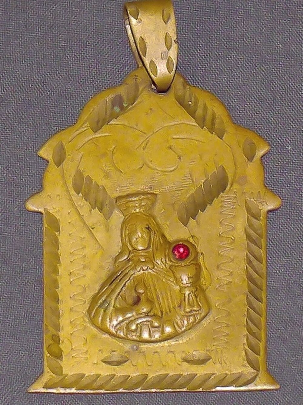 Moroccan Brass Pendant Fancy Engravings Red Stone
